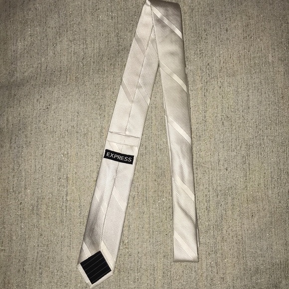 Express Men’s Skinny Tie - Picture 3 of 4